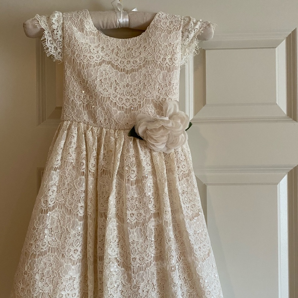 Girls Cream  Lace dress 6x